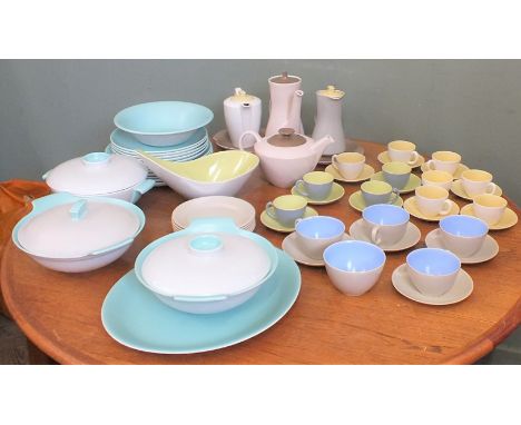 A large quantity of Poole dinner and teawares