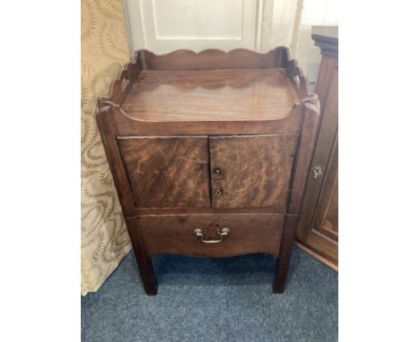 A George III mahogany tray top commode with cupboard and drawer on square legs 51cm