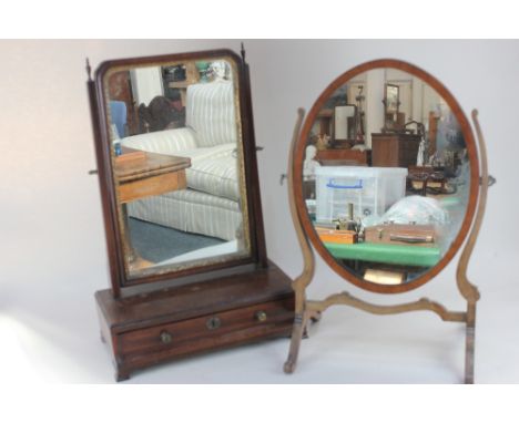 A George III style mahogany box base dressing table mirror, with drawer to base, on bracket feet, mirror plate 39.5cm by 24cm