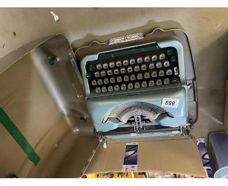 A vintage Imperial cased typewriter 