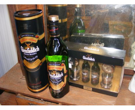 A bottle of Glenfiddich Special Reserve Single Malt Scotch Whisky, together with a Glenfiddich Gift Set 