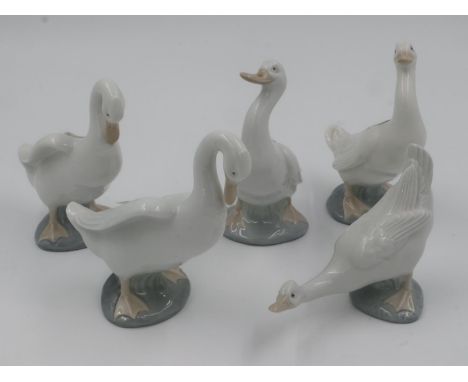 Five Nao geese figures, largest H: 15cm. UK P&amp;P Group 3 (£30+VAT for the first lot and £8+VAT for subsequent lots)