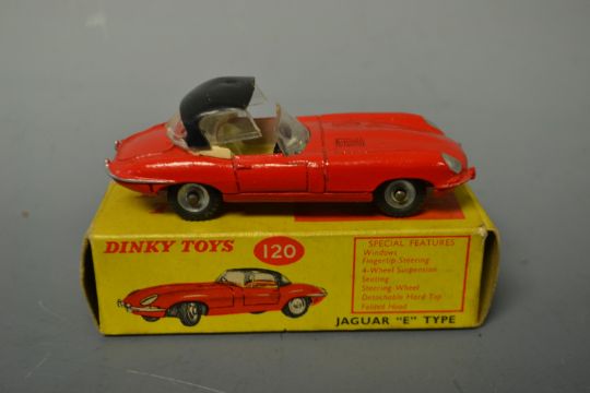 dinky toys jaguar