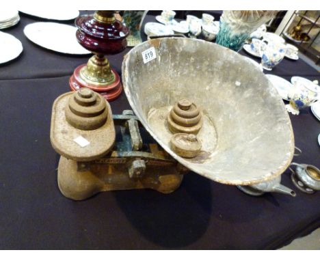 VINTAGE SCALES AND WEIGHTS. Large set of vintage W & T Avery shop scales with weights