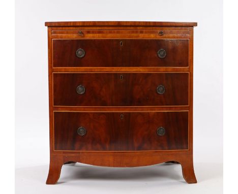 George III style mahogany chest of drawers of small proportions, the bowfront top with mahogany crossbanding and boxwood inla