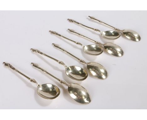 Set of eight George V silver apostle teaspoons, Sheffield 1917, maker Harrison Brothers &amp; Howson, with apostle and mask d