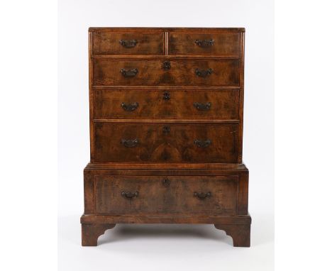 Good quality walnut and inlaid chest of small proportions, in the 18th Century style, the crossbanded and inlaid top above tw