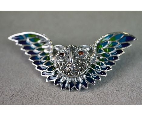 Silver and enamel set owl brooch 