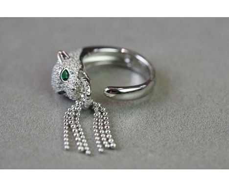 Silver designer style leopard head ring set with CZ and emerald eyes 