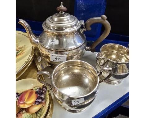3 PIECE BIRMINGHAM SILVER TEA SERVICE WITH BAKELITE HANDLE &amp; FINIAL, WEIGHT APPROX 782 GRAMS INCLUDING HANDLE &amp; FINIA
