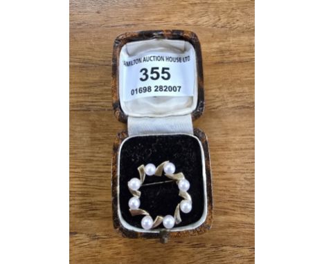 9CT GOLD SEED &amp; PEARL BROOCH, WEIGHT APPROX 3.2 GRAMS