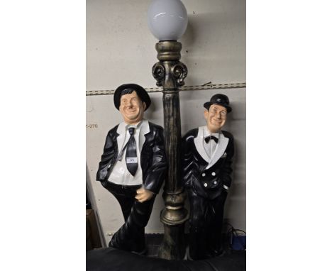 LAUREL &amp; HARDY ORNAMENTAL DOUBLE FIGURE DISPLAY LAMP     