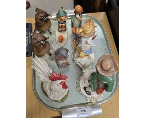 TRAY CONTAINING VARIOUS HUMMEL BIRD &amp; FIGURINE ORNAMENTS     