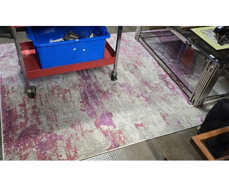 MODERN 61" X 85" RUG