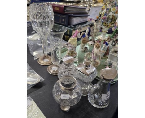 VARIOUS SILVER BASED AND SILVER MOUNTED CUT CRYSTAL &amp; GLASS WARE COMPRISING POURING BOTTLE, MOUNTED VASE, 2 SILVER PERFUM