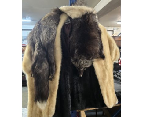 GOOD QUALITY FUR SILK LINED COAT, FUR STOLE, FULL ARTIC FOX STOLE &amp; STOAT/WEASEL DOUBLE FUR STOLE