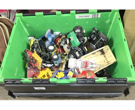 BOX CONTAINING QUANTITY OF VARIOUS CAR TOYS ETC     