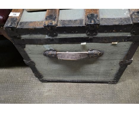 VINTAGE TRUNK     