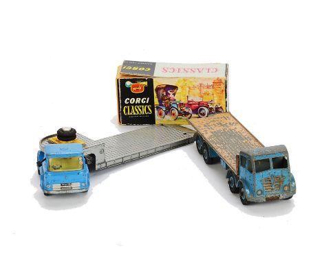 Dinky 1950s Foden Flat Truck with Tailboard, reference 903, blue cab, and chassis, fawn flatbed, missing spare wheel and flat