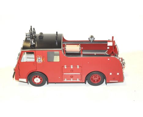 OC Classics Dennis 'City of Leeds' Fire Engine, large scale, rear axle loose, VG, plain box, G