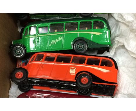 Modern Diecast, cars, coaches and buses, 290 Dinky Dunlop Bus, Corgi AEC Regal Coach, Matchbox Y5 1930 Leyland Titan TD1 Bus 