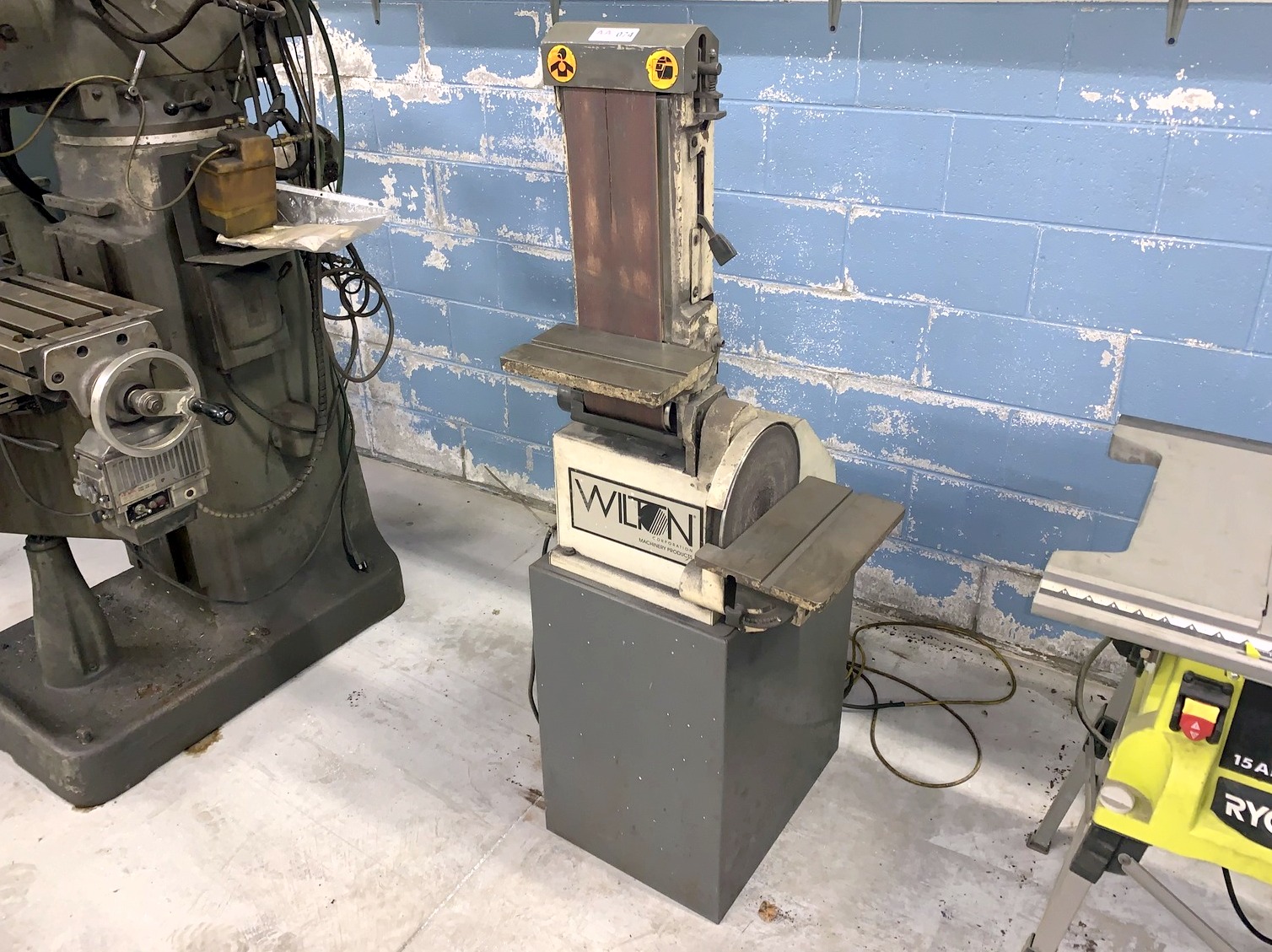 Wilton Mld. 524210 Combination Belt / Disc Sander, 6"W Belt, 10