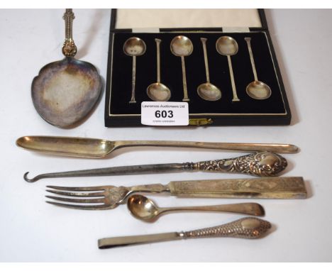 20th Century Sheffield silver marrow scoop, cased set of six silver seal top coffee spoons, silver condiment spoon, plated sl
