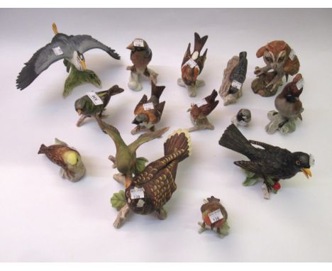 Large group of small Goebel figures of birds including blackbirds, heron, owl, robin and other mainly British birds 