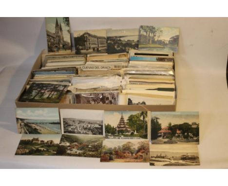 A COLLECTION OF MIXED VINTAGE POSTCARDS BRITISH AND CONTINENTAL SUBJECTS, to include Transport, Comic and Topographic types&n