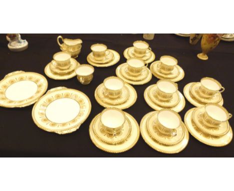 Aynsley gilded tea service, pattern 7686, 38 pieces 
