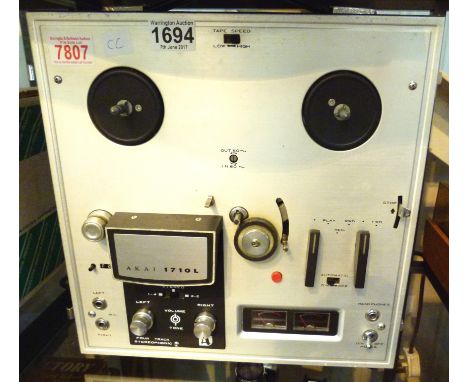 Akai 1710L reel to reel tape recorder