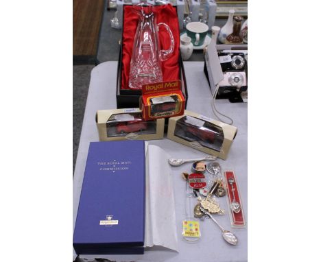 A QUANTITY OF ROYAL MAIL ITEMS TO INCLUDE A ROYAL MAIL CREWE LONG SERVICE AWARD CRYSTAL CARAFE, ENAMEL BADGES, BOXED TIE AND 