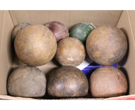 A QUANTITY OF VINTAGE CROQUET BALLS