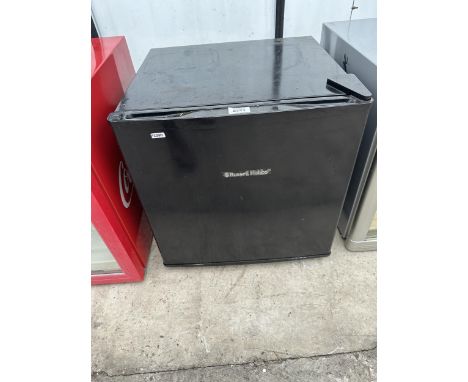 A BLACK RUSSEL HOBBS COUNTER TOP FRIDGE