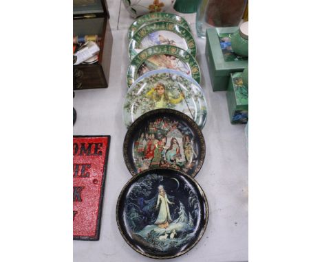 A QUANTITY OF COLLECTOR'S PLATES TO INCLUDE KHOLUL ART STUDION RUSSIAN TALES