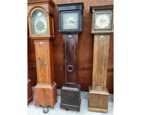 A JOHN SPENCE OF HARBOROUGH THIRTY HOUR LONGCASE CLOCK WITH SQUARE BRASS DIAL AND BULLSEYE DOOR