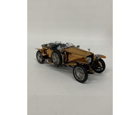 A FRANKLIN MINT, 1921 ROLLS-ROYCE SILVER GHOST, SPECIALLY FITTED WITH A COPPER COVERED BODY, 1:24 SCALE, WITH PAPERWORK FROM 