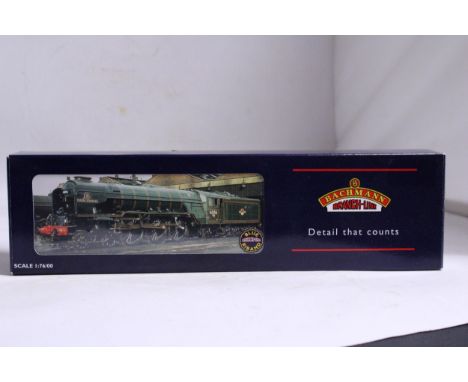 A BACHMANN OO GAUGE CLASS A1 60161 'NORTH BRITISH' BR BLUE E/EMBLEM LOCOMOTIVE 32-553 - AS NEW IN BOX