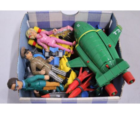 A COLECTION OF THUNDERBIRDS MODELS TO INCLUDE A MATCHBOX THUNDERBIRDS 2 MODEL, SEVEN ROCKETS, SEVEN BANDAI MODELS, A MATCHBOX