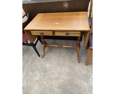 A REPRODUCTION MAHOGANY SOFA TABLE