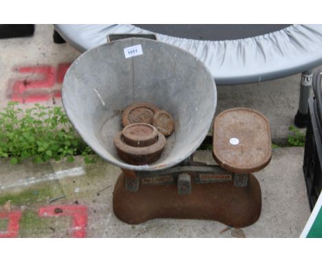 A SET OF VINTAGE AVERY SCALES AND WEIGHTS