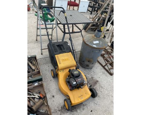 A MCCULLOCH 3846S ROTARY LAWN MOWER WITH GRASS BOX