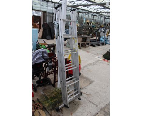 A MULTIFUNCTIONAL FOLDING ALUMINIUM LADDER