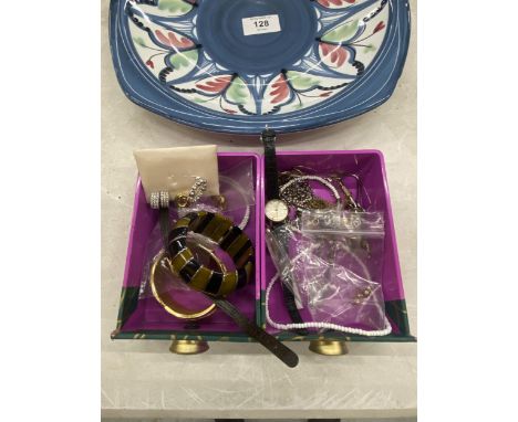 A QUANTITY OF JEWELLERY TO INCLUDE NECKLACES, VINTAGE WATCHES, BANGLES, EARRINGS, PENDANTS,L ETC.,