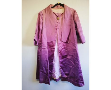 Vintage ladies crepe silk lilac coat with ¾ sleeves-bust from pit to pit 46" 