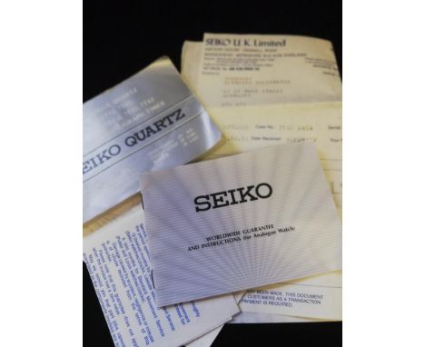 Seiko quatz alarm chronograph watch with papers and booklet 1993 