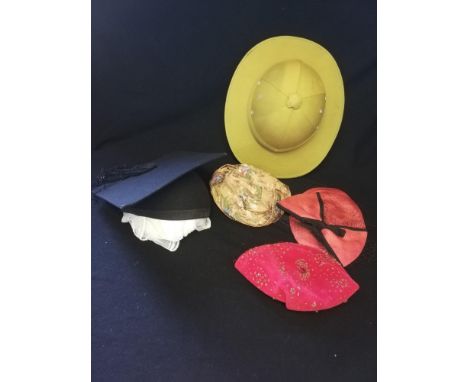 Green pith helmet t/w mortarboard and three other hats