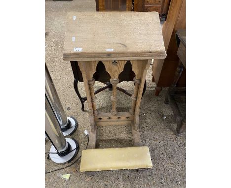 Antique light oak Church prayer kneeler with turned supports