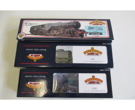 Bachmann B.R. black J39, B.R. green V2 and L.N.E.R. green V2 Coldstreamer, all items boxed, E-M (Est. plus 21% premium inc. V
