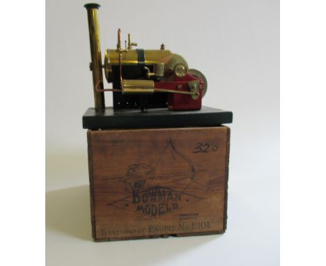 A Bowman E101 large steam engine single cylinder spirit fired boiler, on wooden base, some restoration work on model, G, box 